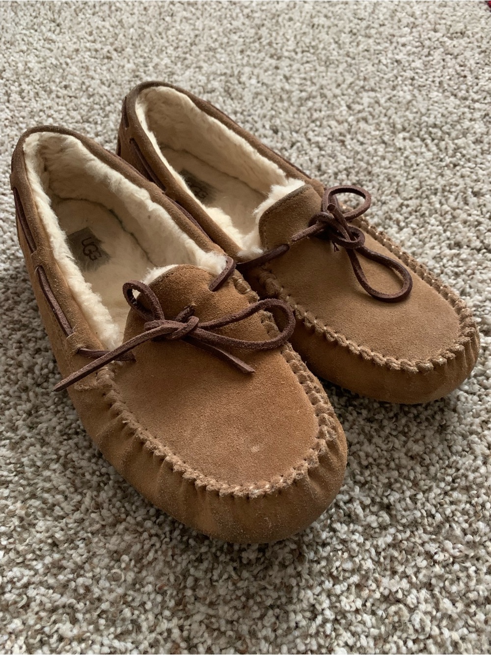 UGG WoMen's Chestnut Suede Moccasin Slippers with Shearling Lining